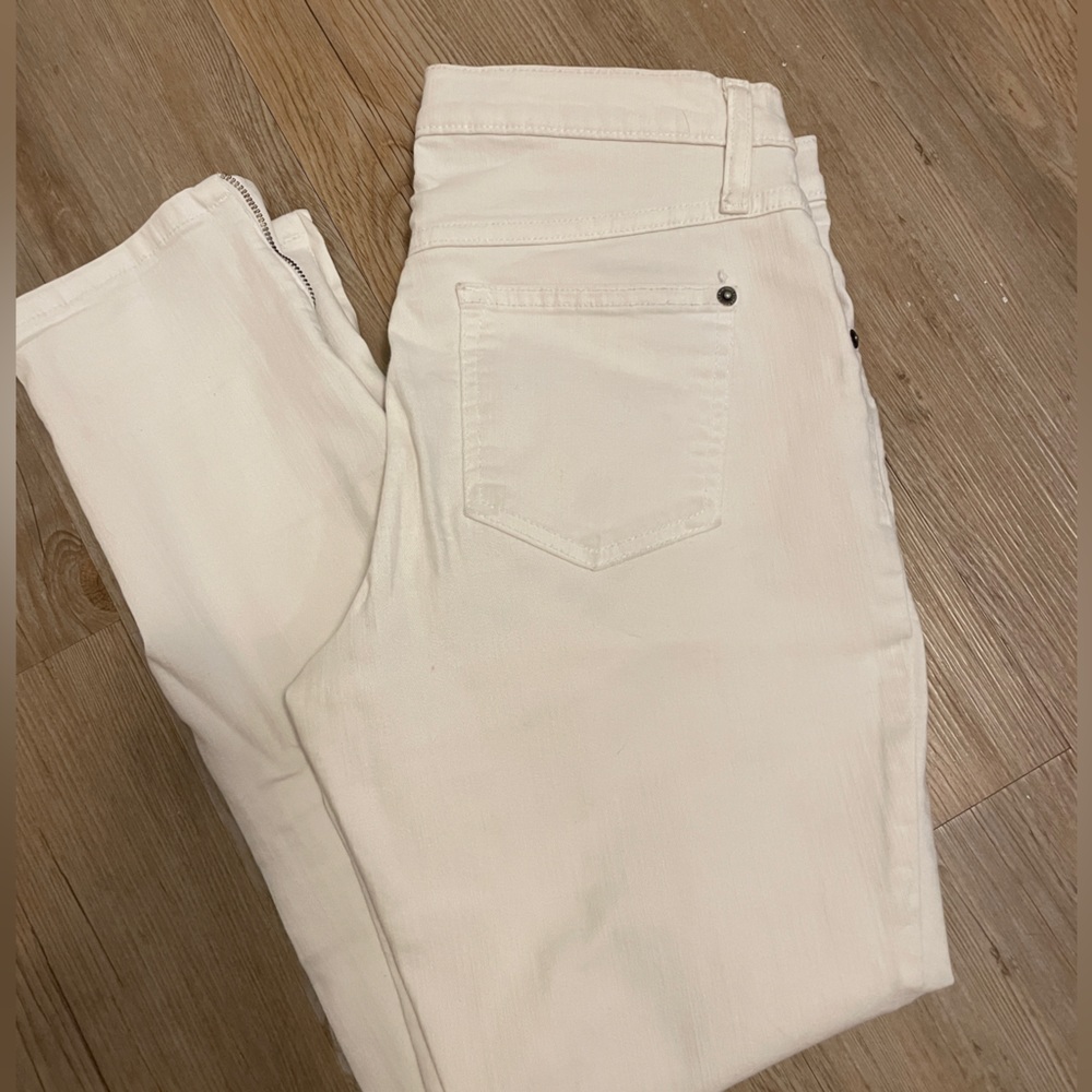 White, Crop Denim with Ankle Zipper